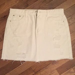 White denim skirt